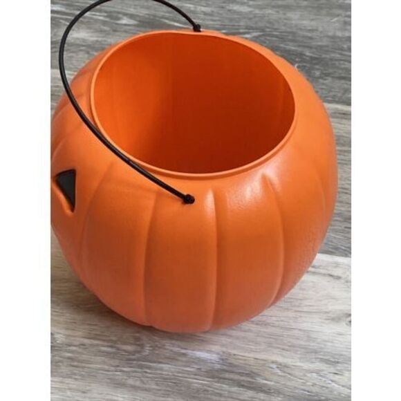 VTG Halloween Pumpkin Jack OLantern Pail Orange General Foam Plastics Norfolk VA - Picture 2 of 5